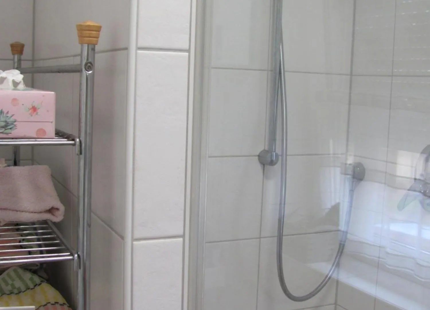 #3 Gemuetliches Ruhiges Zimmer Gartenblick, Gemeinschaftsbad W-Lan Airport Nah Gelegen Mit Late Night Check In Haus Nr 9,5 Trunkelsberg 0*,  Deutschland