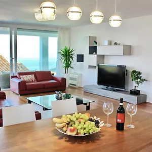 modern-150m2-flat-with-rooftop-swimming-pool.in-istria.net/